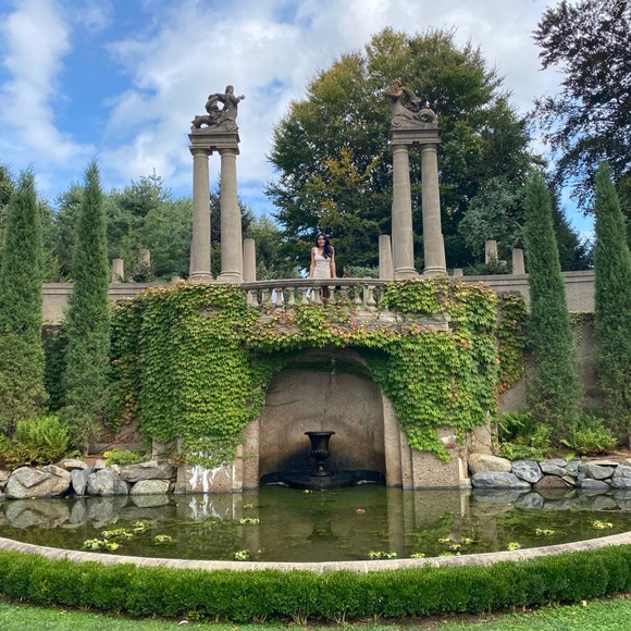 Meet your Posher - Picture 1 of 1